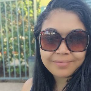 Meet your Posher, Deanna